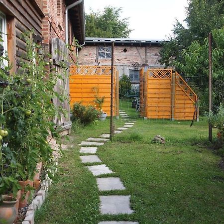 Neu Fewo Im Bauernhaus Mit Idyllischem Innenhof Und Naturgarten Mesekenhagen Eksteriør bilde